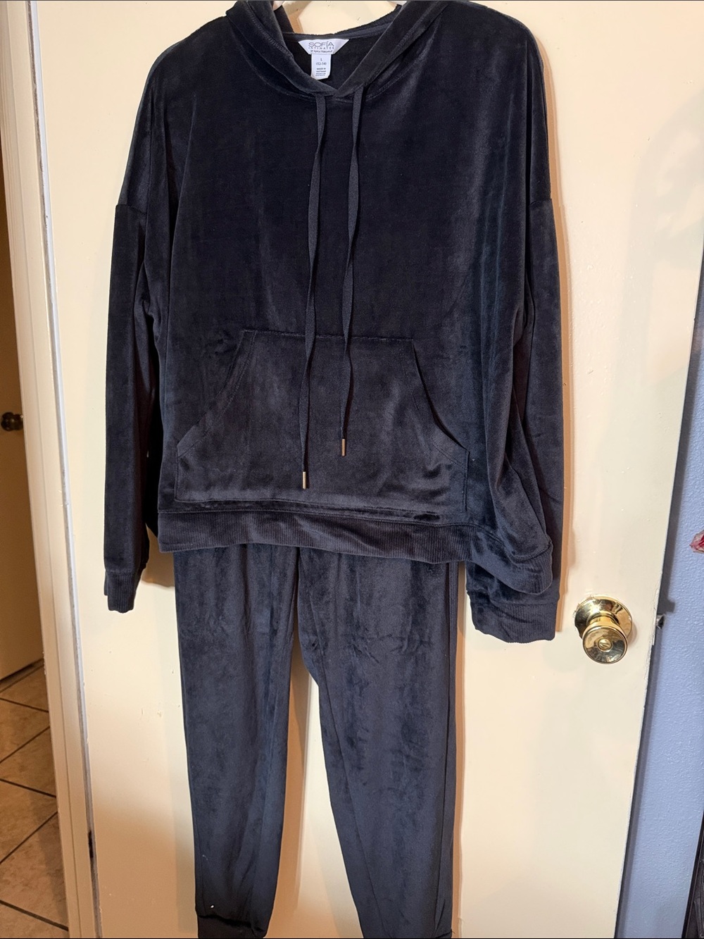 sofia by sofia vergara Plush Hoodie & Jogger Pajama Set - Black